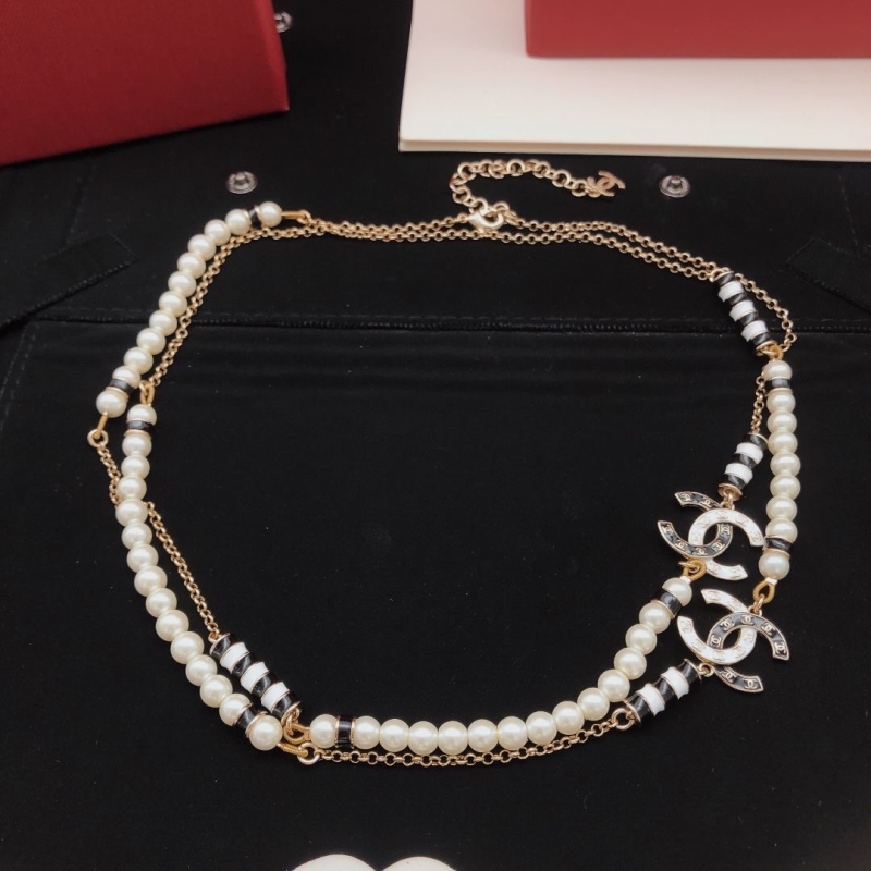 Ch**el waist chain
